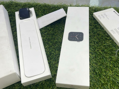 Apple Watch Series SE